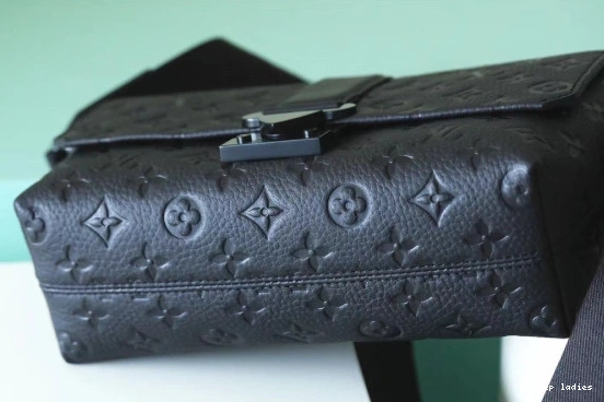 Cheap LOUIS S-Cape Messenger VUITTON 0812